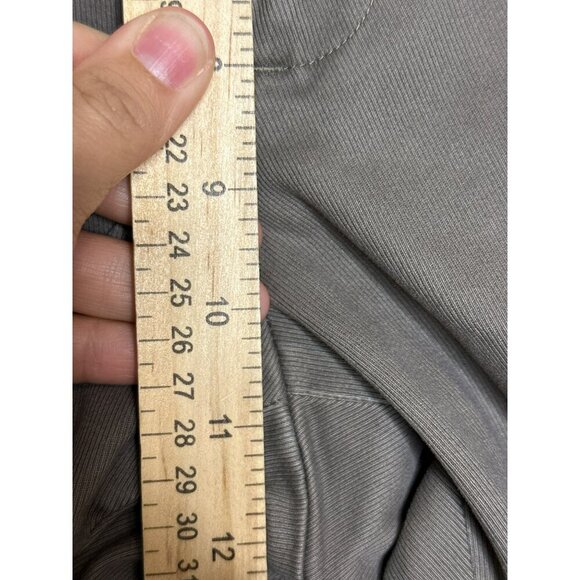 Banana Republic Men's 34" x 32" Classic Fit Chino's Straight Leg - Picture 5 of 13